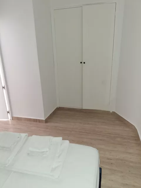 NEU, EXKLUSIVITÄT. MIT TOURISTISCHER LIZENZ UND AUFZUG, 1-ZIMMER-RENOVIERTE WOHNUNG IM ZENTRUM, RUHIGE LAGE, AUSSERGEWÖHNLICHEM BLICK AUF DEN KANAL