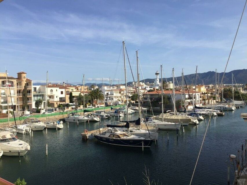 Duplex à la plage d'Empuriabrava